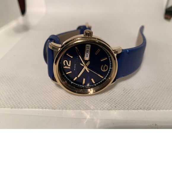 Marc JacobSample Watch MBM8650 Band Bracelet Strap No Movement Inside Lot Aa128 - Picture 1 of 4